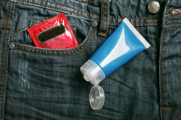Bật mí những cách dùng gel bôi trơn cho cuộc yêu thăng hoa tới đỉnh 3 gel boi tron trong quan he tinh duc